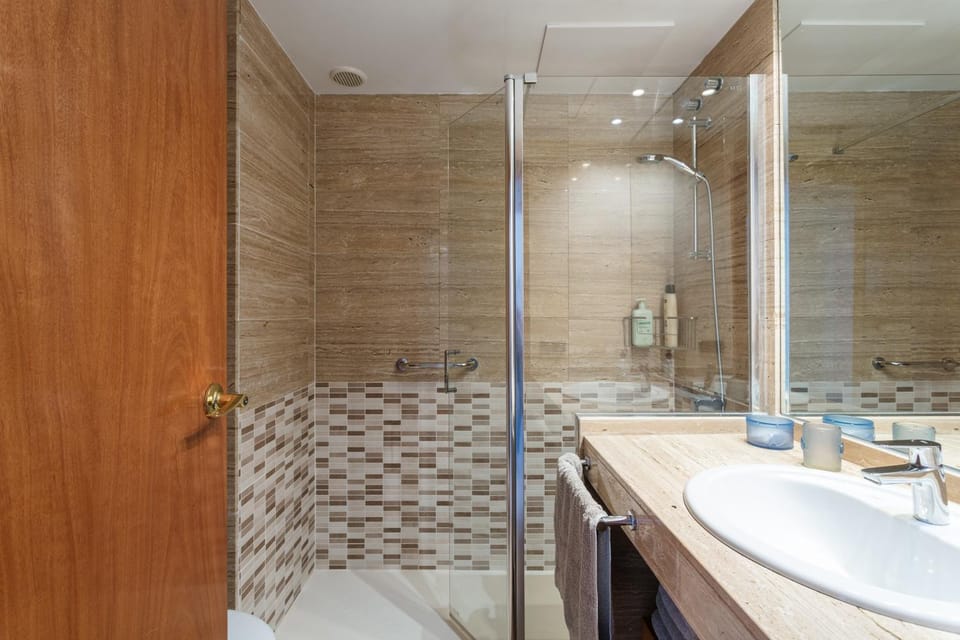 Bathroom, Living room