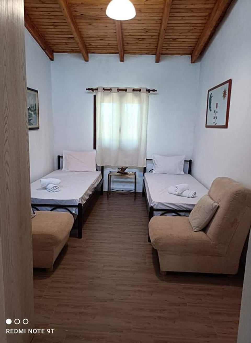 Photo of the whole room