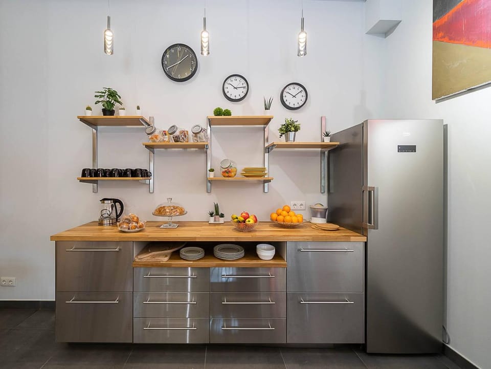 Kitchen or kitchenette, Food and drinks, Food