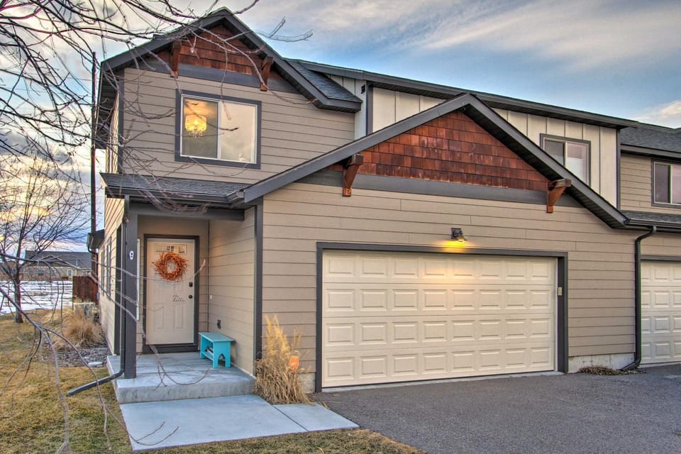 Townhome w/ Private Hot Tub, 8 Mi to Downtown House in Idaho