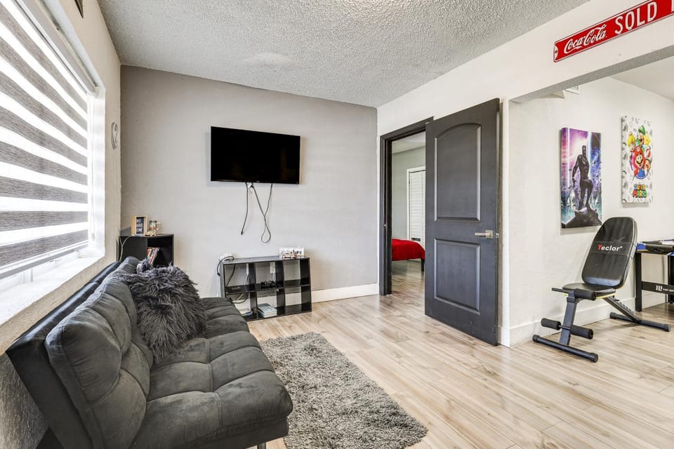 Group Hub w/ Game Room! 4 Mi to Hard Rock Stadium House in Miami Gardens