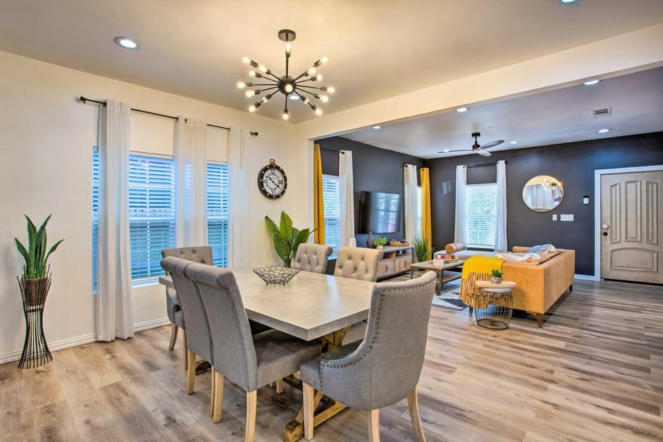 4 Mi to Dtwn Dallas: Home w/ Fire Pit + Gazebo House in Dallas