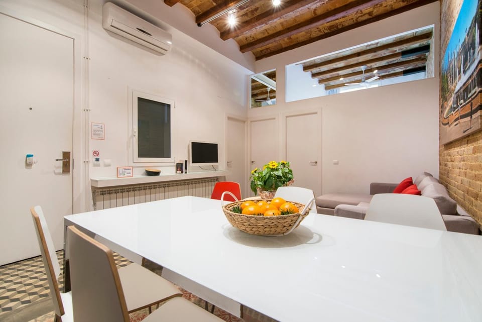 Living room, Seating area, Dining area