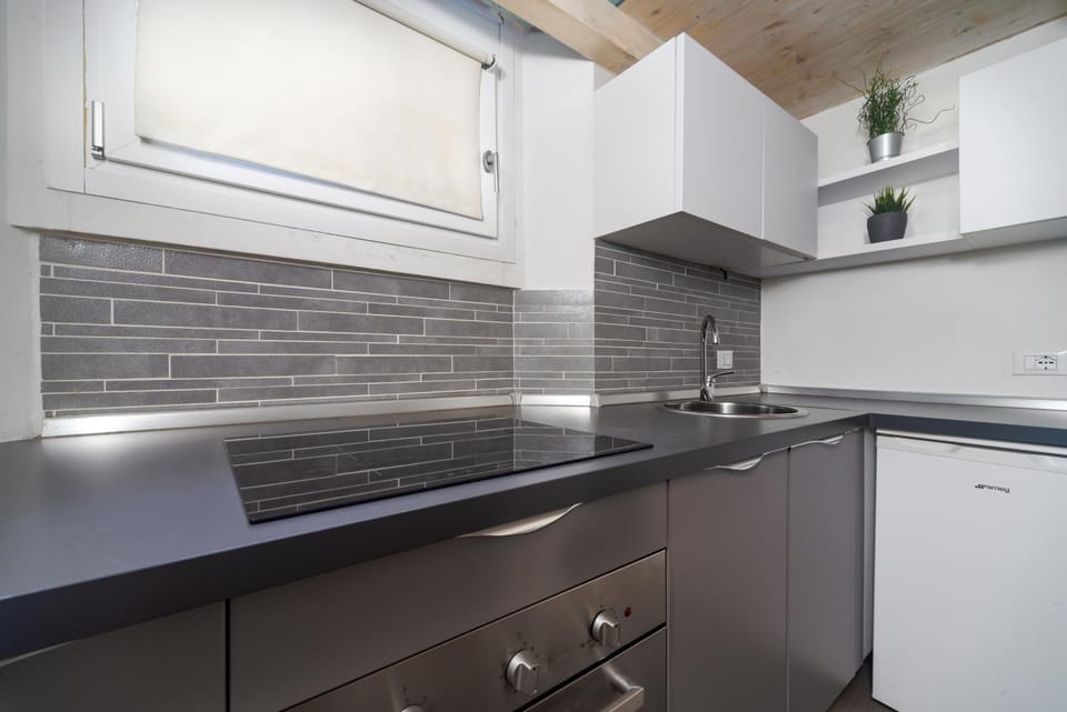 Kitchen or kitchenette