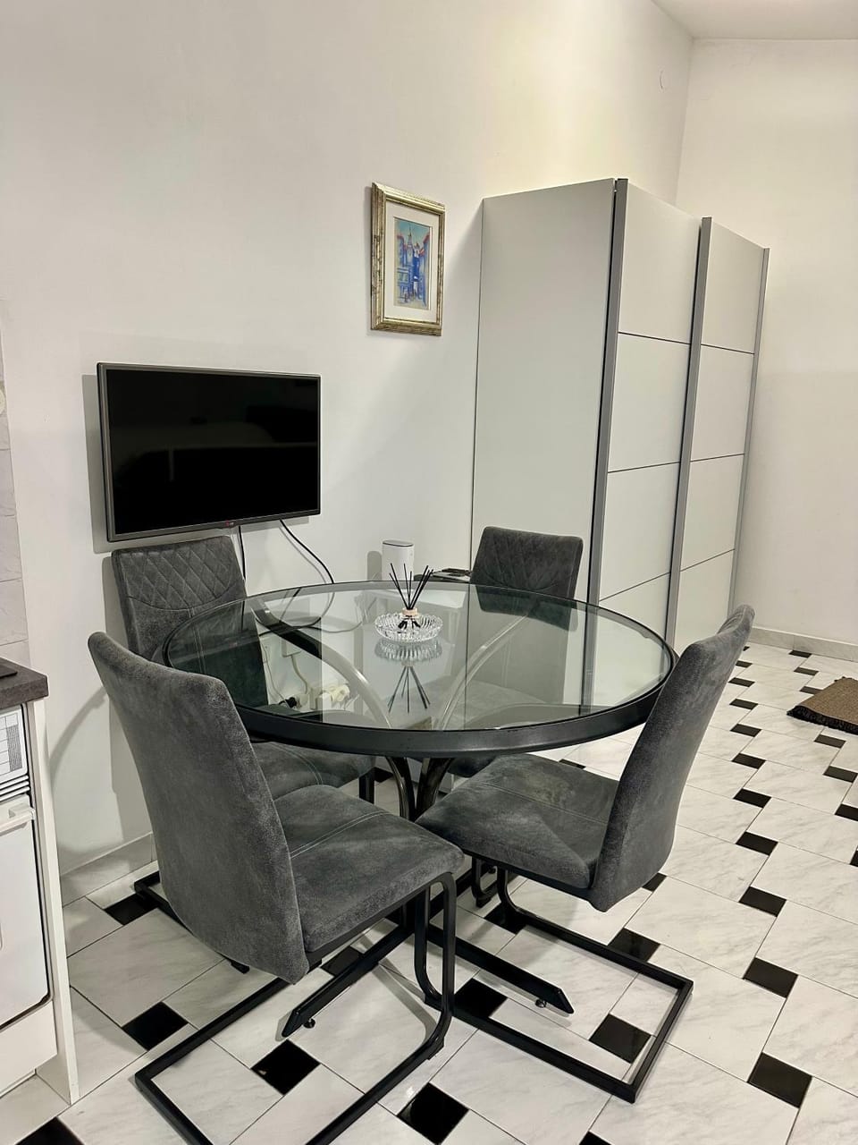 Communal lounge/ TV room, TV and multimedia, Seating area