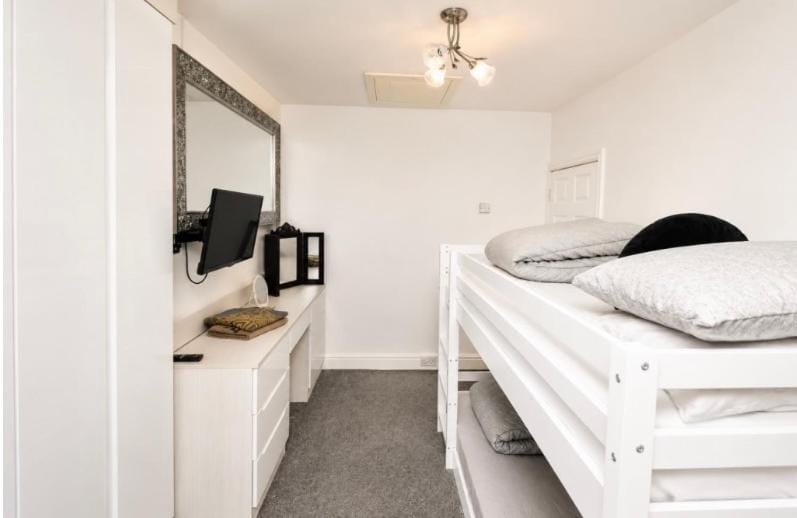 Lennon cottage House in Widnes
