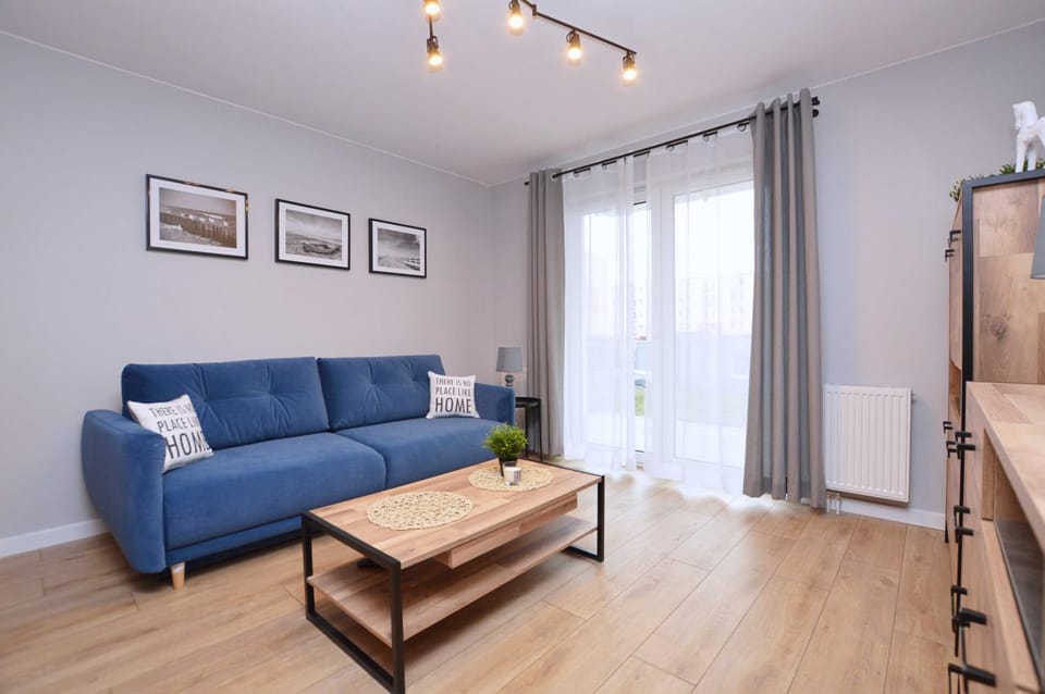 TV and multimedia, Kitchen or kitchenette, Living room, Seating area