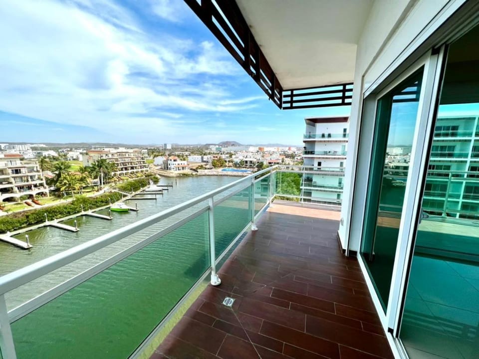 Pacifika 7007 con vista panorámica a la marina Apartment in Mazatlan