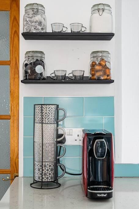 BRAND NEW LSITING!Wonderful One Bedroom Apartment House in Bath