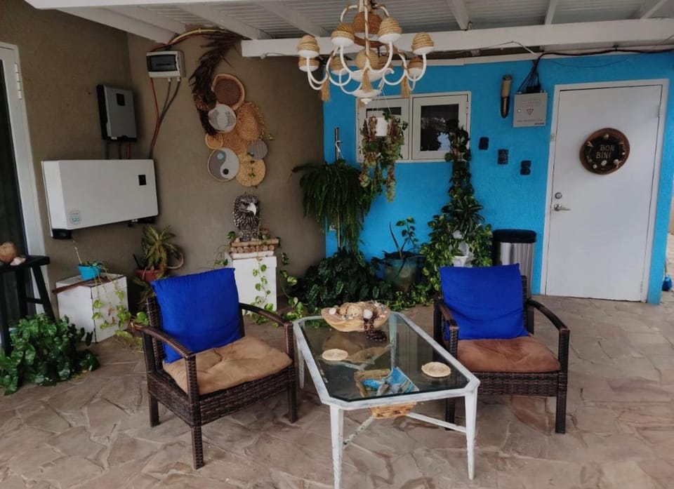 Patio, Kitchen or kitchenette, Living room, Seating area, Dining area, Internal: Not applicable to any particular room
