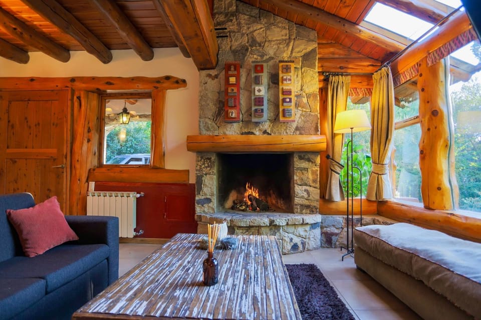 Living room, Seating area, internet