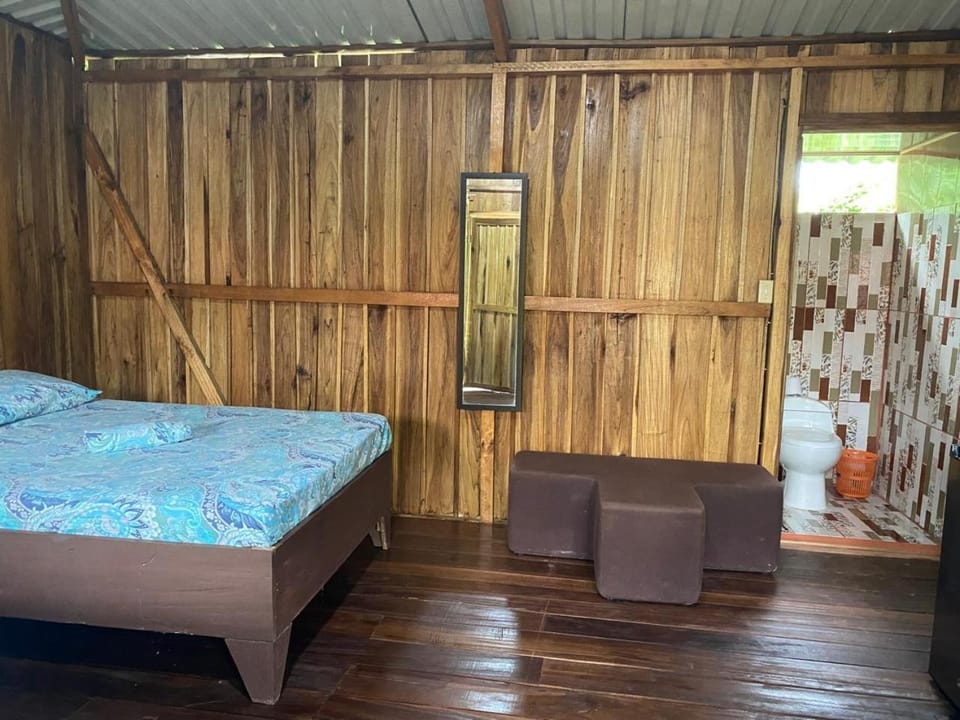 Bed, Photo of the whole room, Decorative detail, Bedroom, Area and facilities