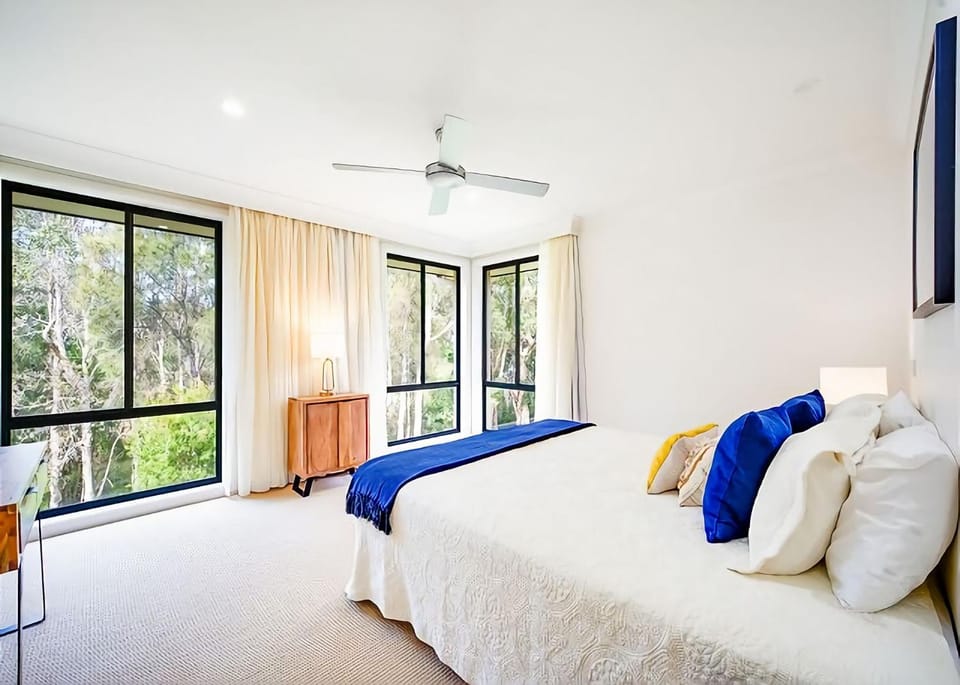 Frangipani Riverfront House in Nambucca Heads