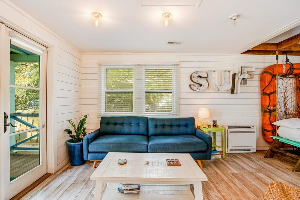 This Place Cottage B House in Folly Beach