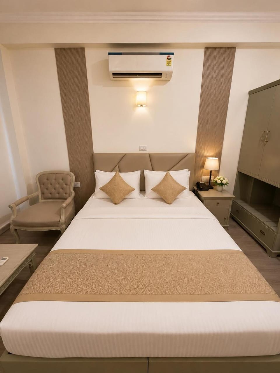 Hotel Ambica Palace AIIMS New Delhi - Couple Friendly Local ID Accepted Hotel in New Delhi