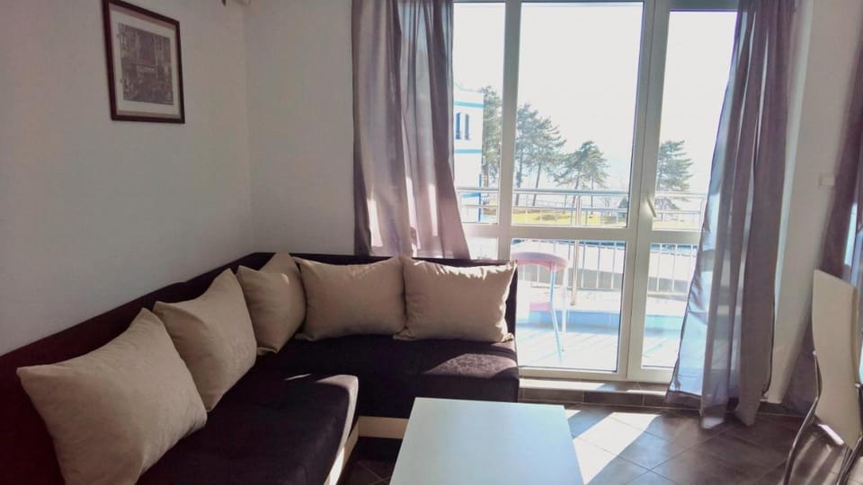 Private apartment with sea view in Blue Bay Pallace Apartment in Pomorie