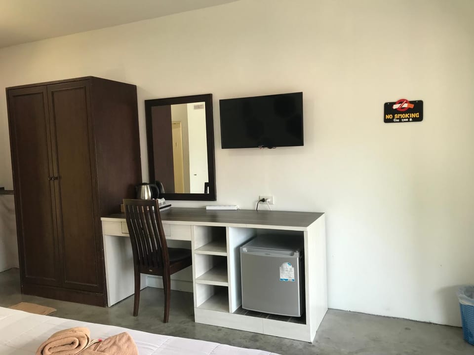PP Midnight Hotel Hotel in Krabi Changwat
