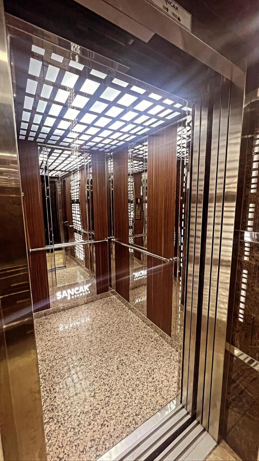 elevator, Internal: Not applicable to any particular room