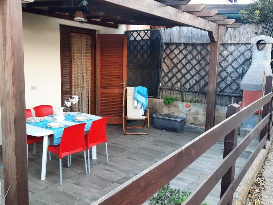Patio, Dining area