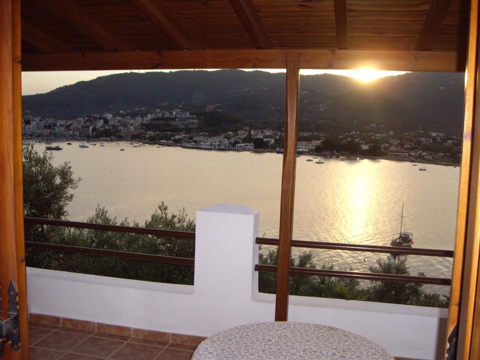 Natural landscape, View (from property/room), Balcony/Terrace, Sea view