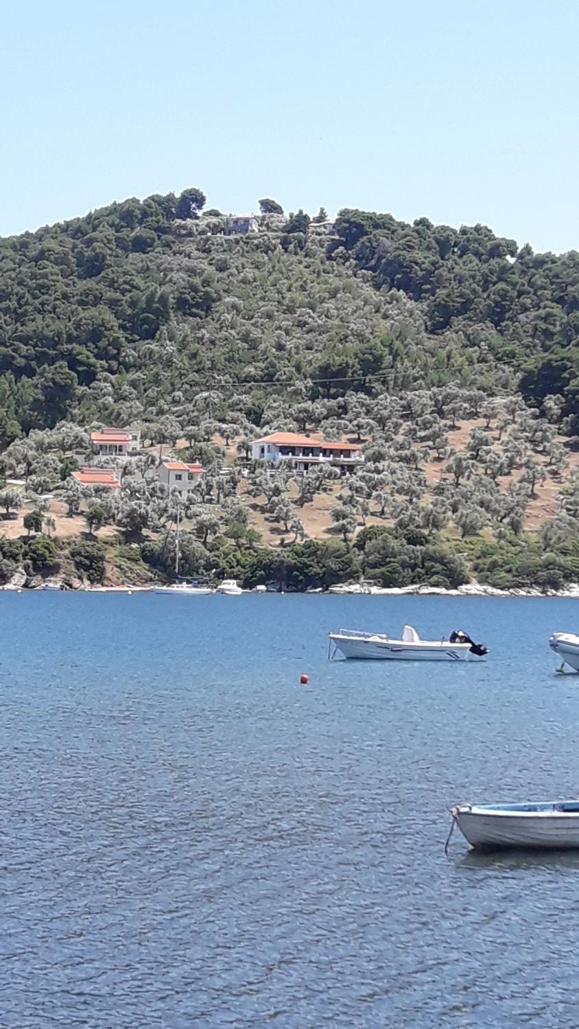 Property building, Day, Natural landscape, Mountain view, Sea view