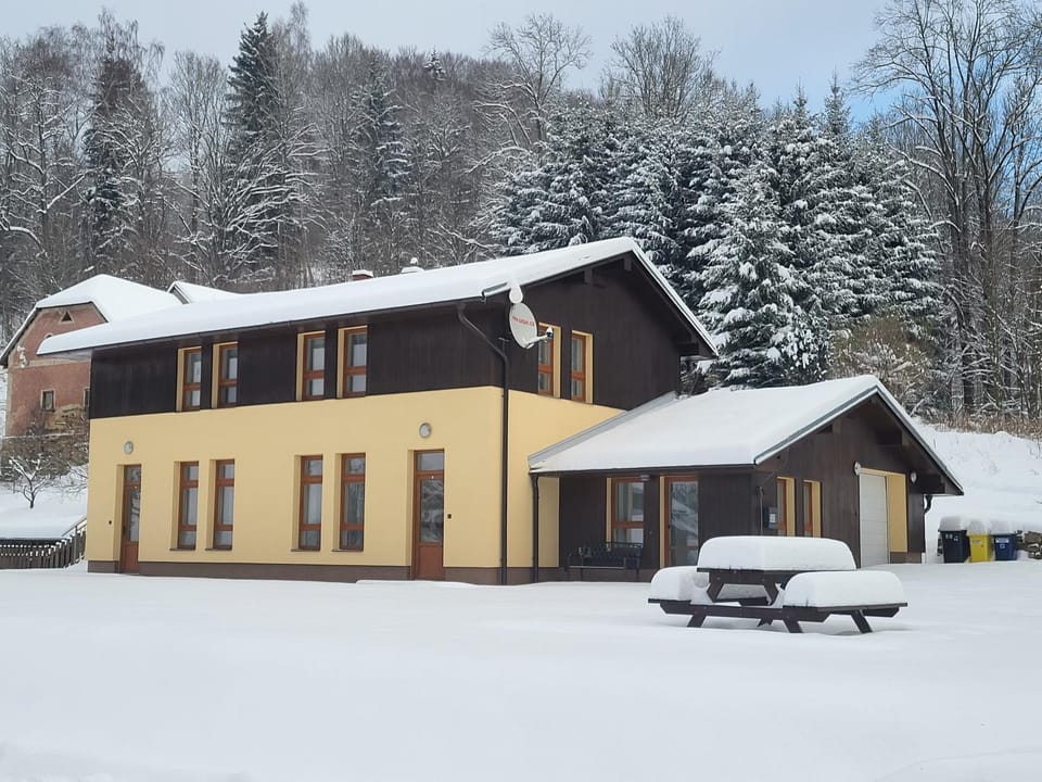 Property building, Day, Winter