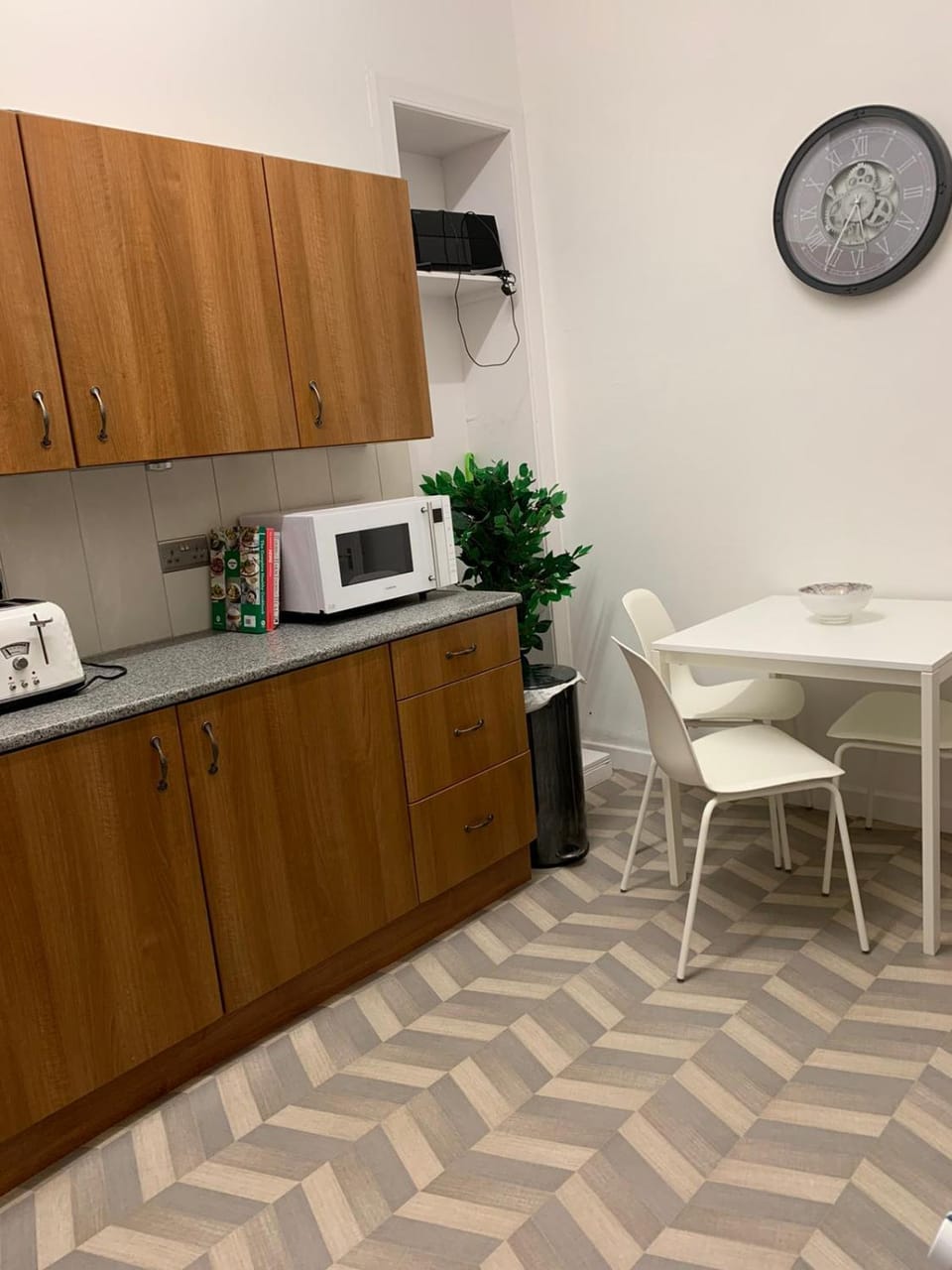 Kitchen or kitchenette