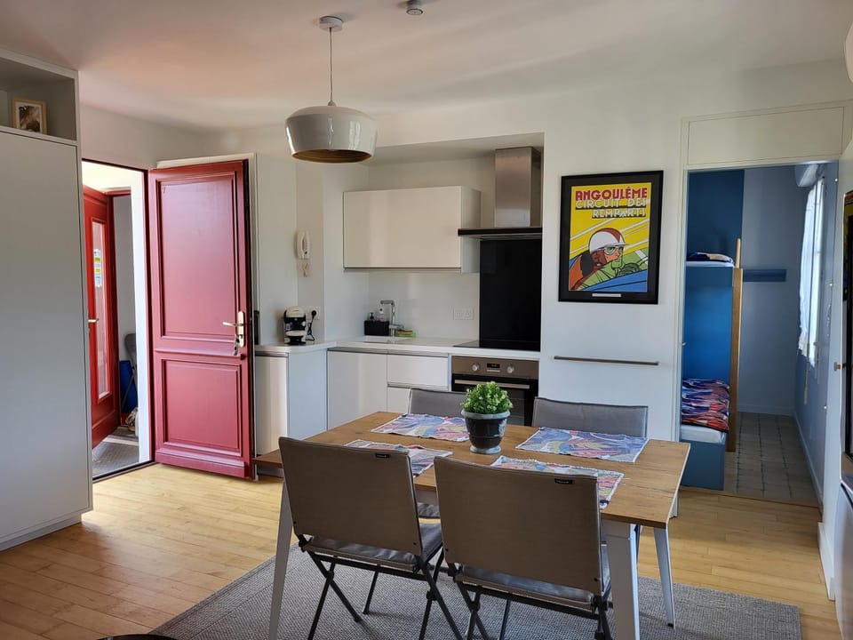 Living room, Bedroom, kitchen