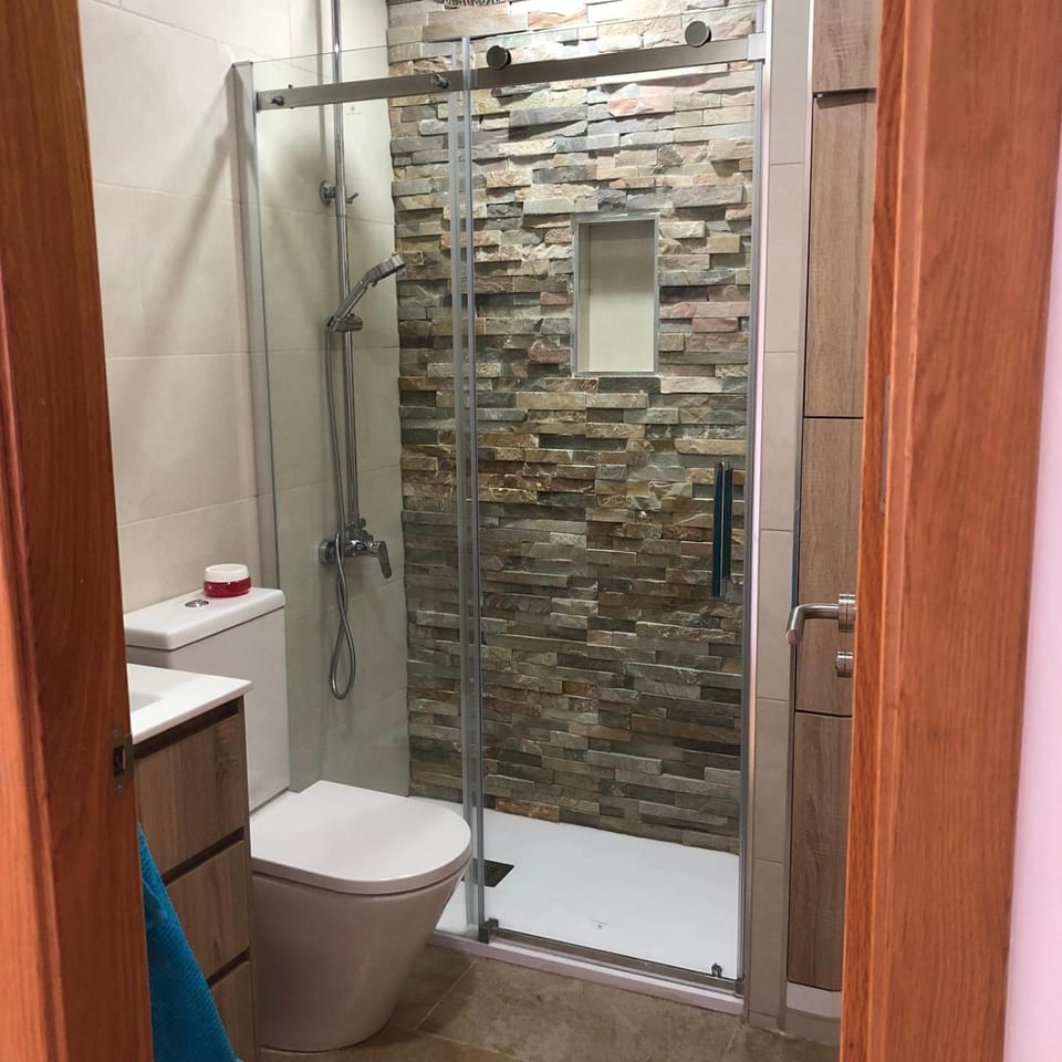 Shower, Toilet, Bathroom