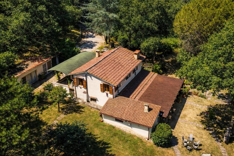 SCAPPO IN UMBRIA, La Casa nel bosco Villa in Umbria