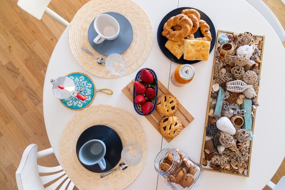 Food and drinks, Breakfast, Lunch