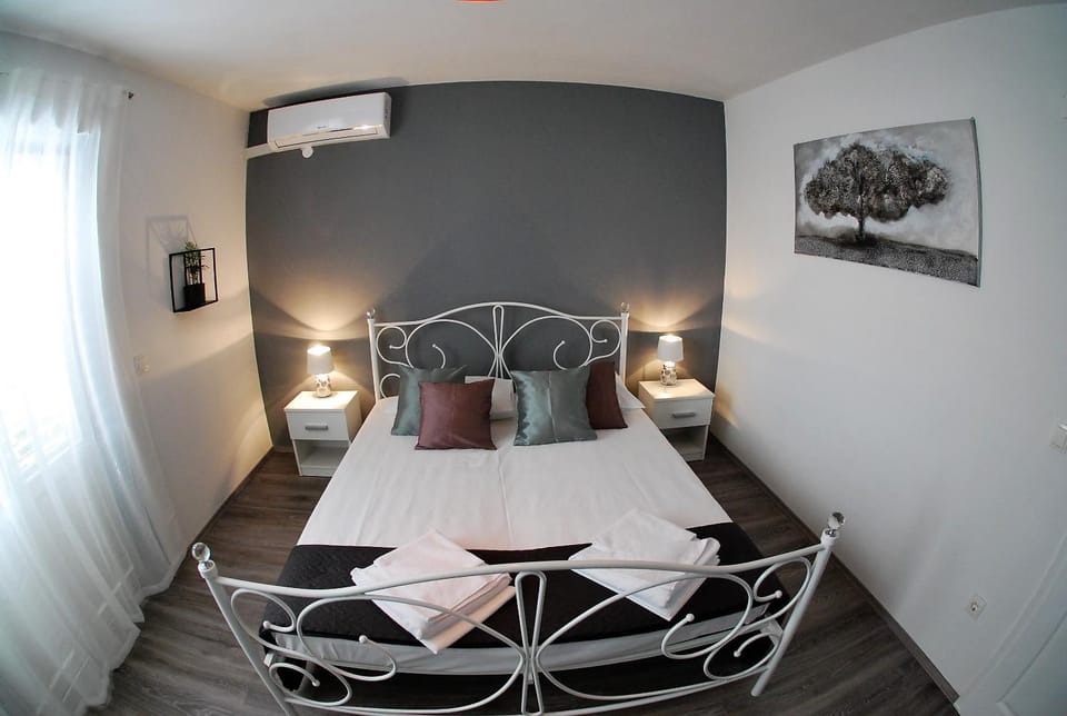 Bed, Photo of the whole room, Bedroom, Bedroom