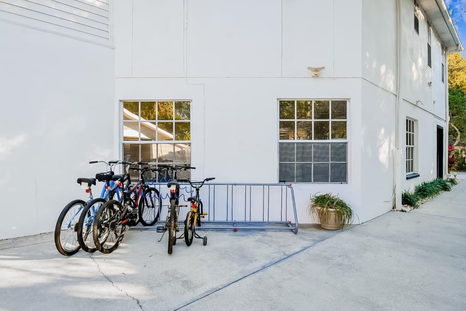 Property building, Cycling, Street view