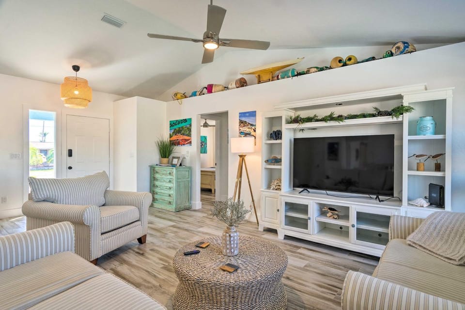 Swim, Fish & Boat: Beachy Home in Cape Coral! House in Cape Coral