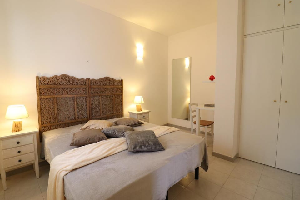 Living room, Bedroom
