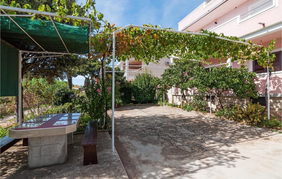 Property building, Balcony/Terrace
