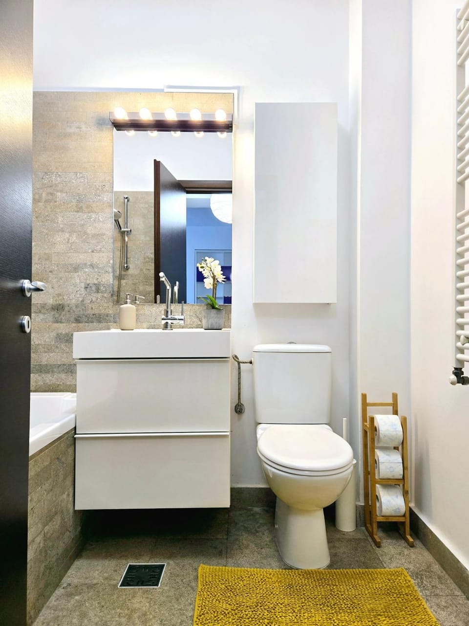 Bathroom, Bath