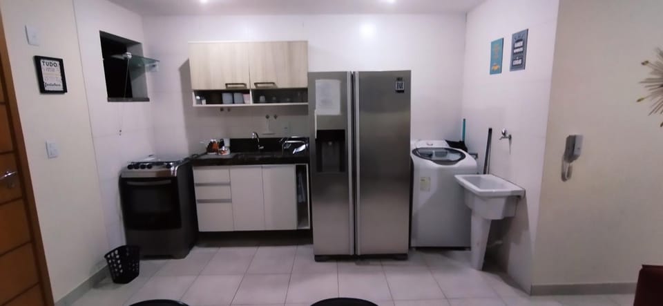 minibar, stove