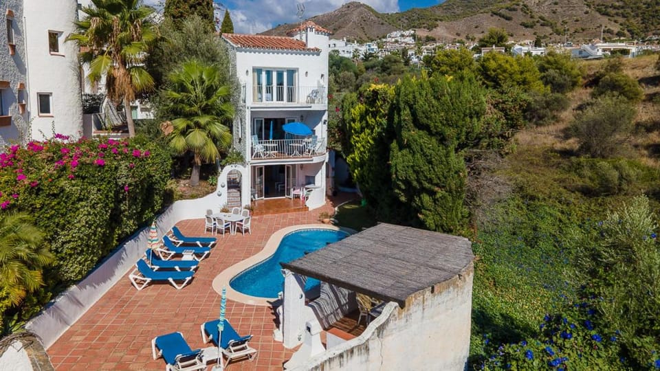 Property building, Bird's eye view