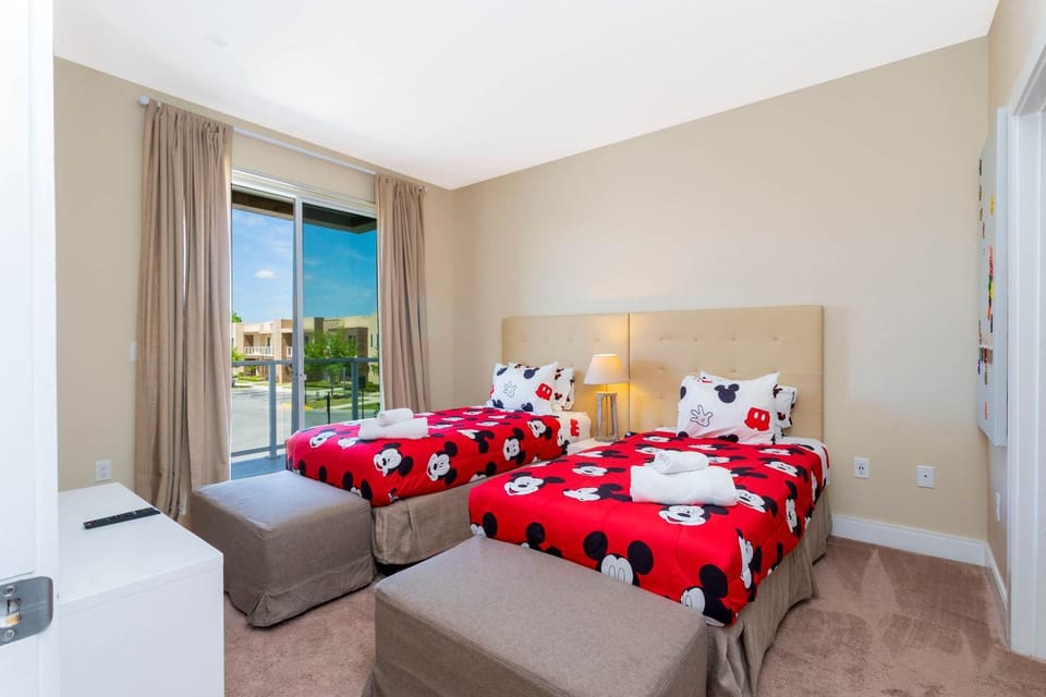 Stunning 4 Bd Close To Disney @ Magic Village 3247 House in Bay Lake