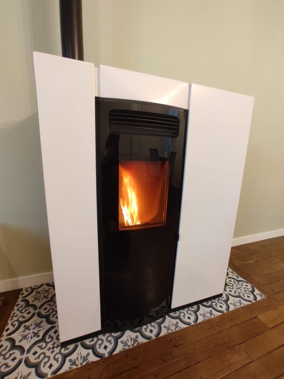 Communal lounge/ TV room, Seating area, heating