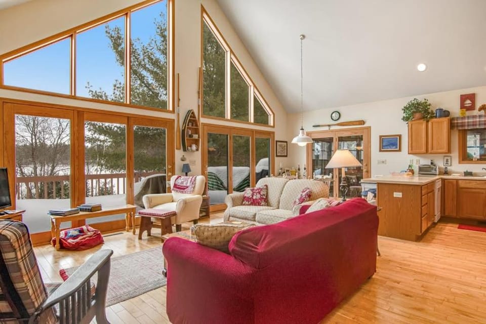 RTLCMP Lakehouse House in Wisconsin