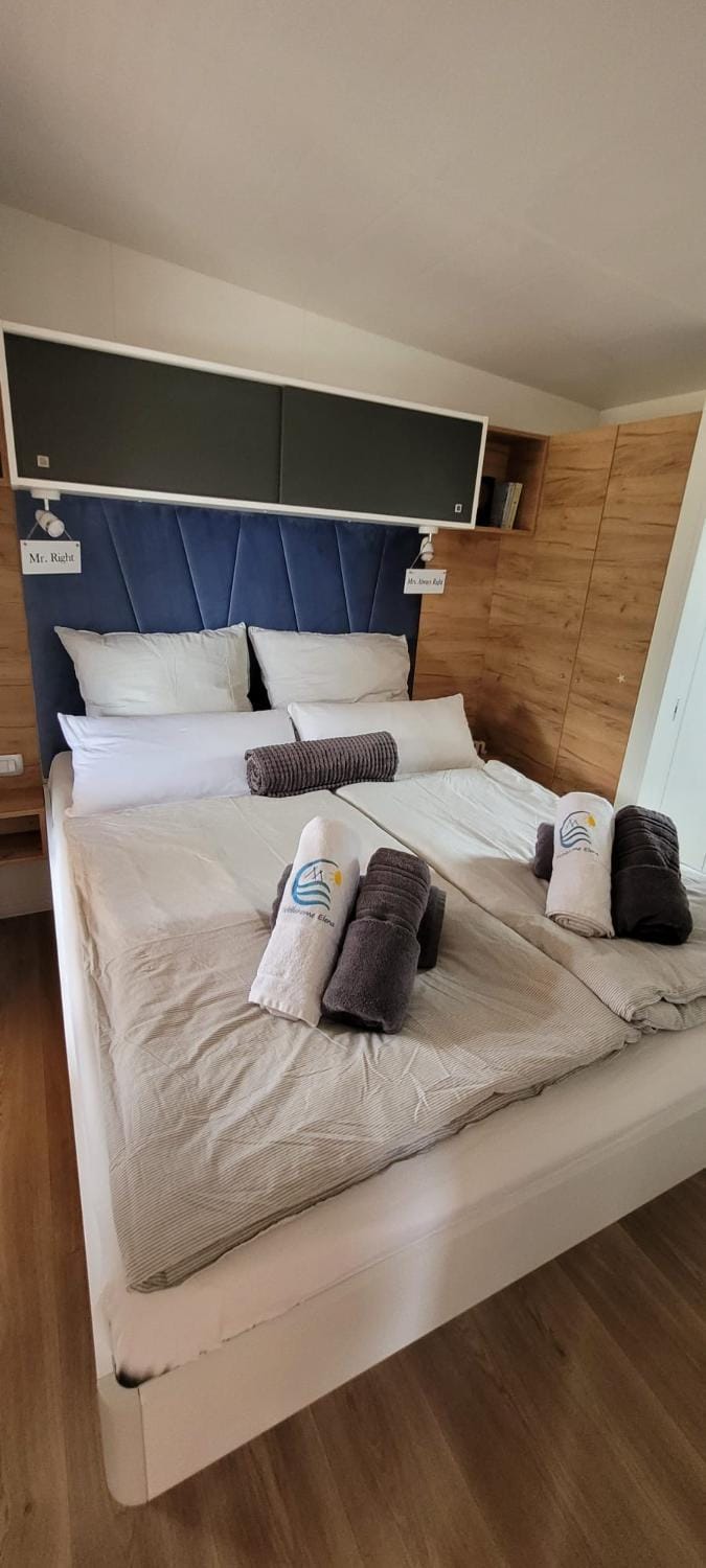 Mobilehome Elena Premium with Pool, Istria Apartment in Banjole
