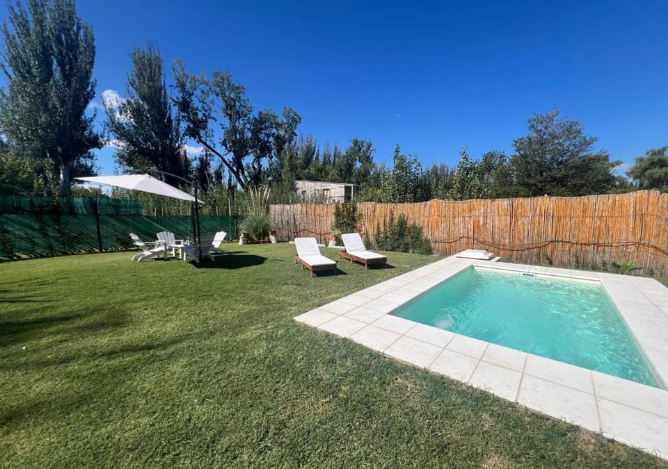 Day, Natural landscape, Garden, Garden view, Garden view, Pool view, Pool view, Swimming pool, sunbed