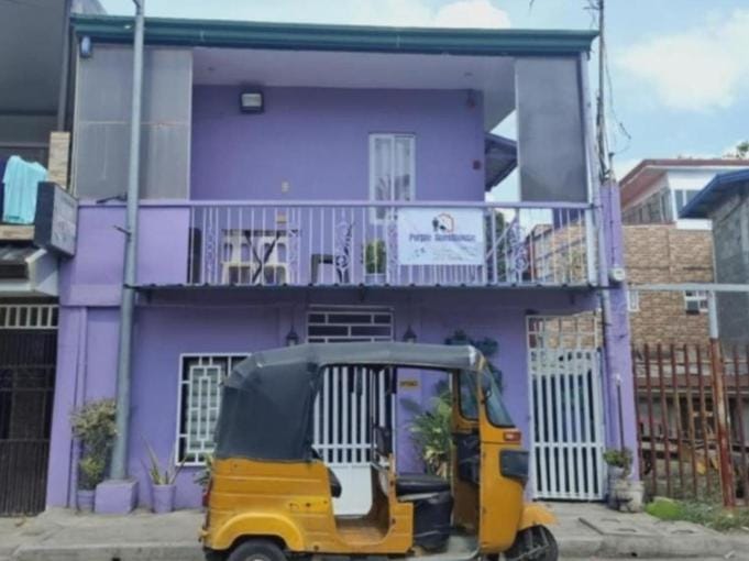 Purple Guesthouse Bed and Breakfast in Nasugbu