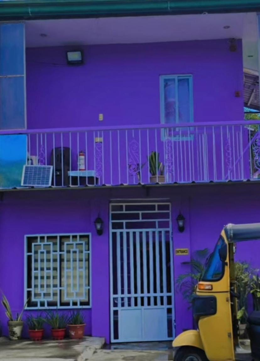 Purple Guesthouse Bed and Breakfast in Nasugbu