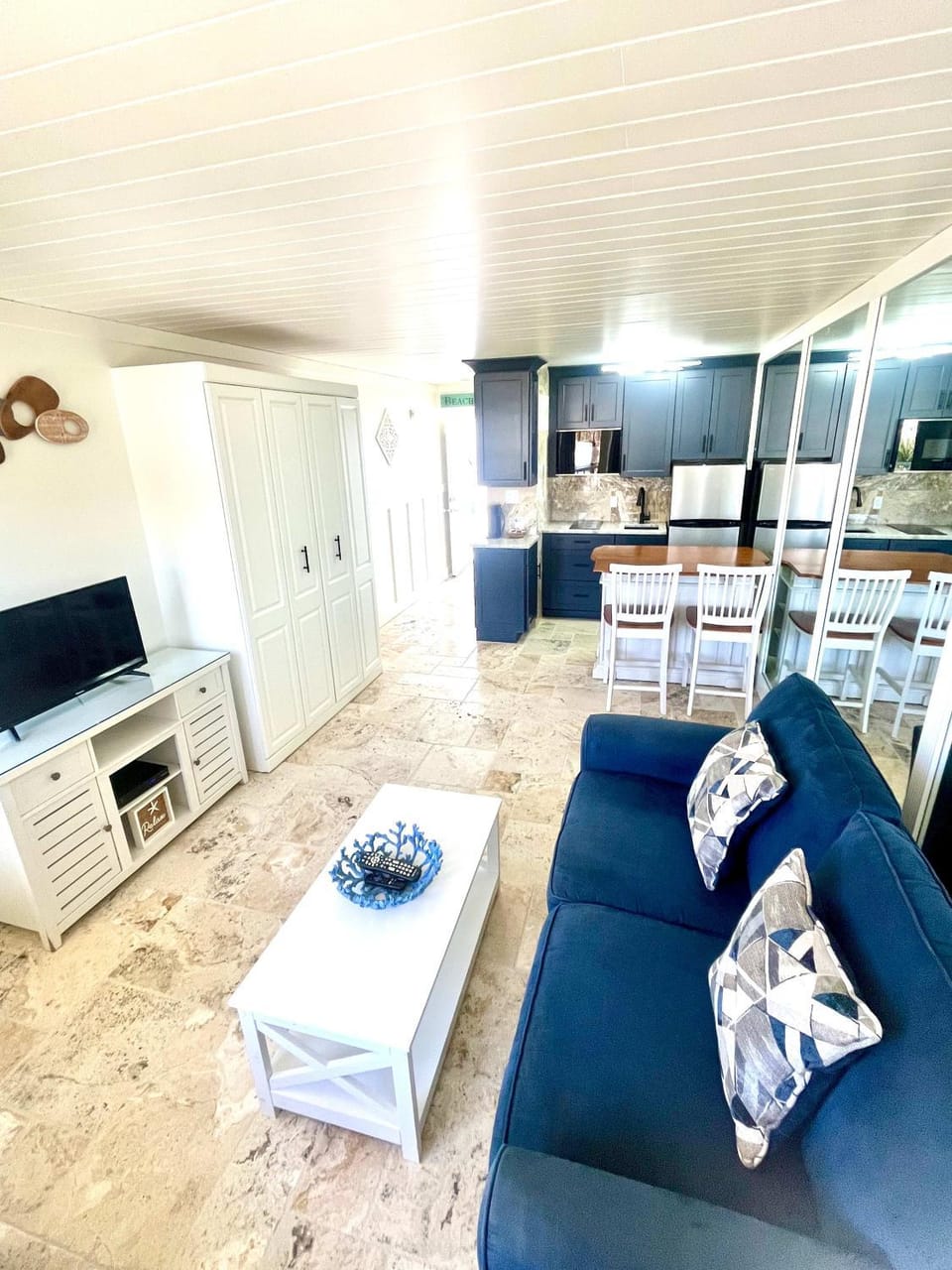 Coastal Cozy - Ocean View at Symphony Beach Club House in Ormond Beach