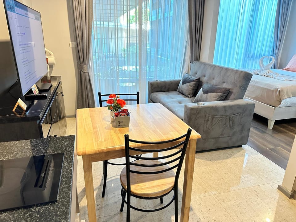 Phuket apartment surin beach Apartment in Choeng Thale