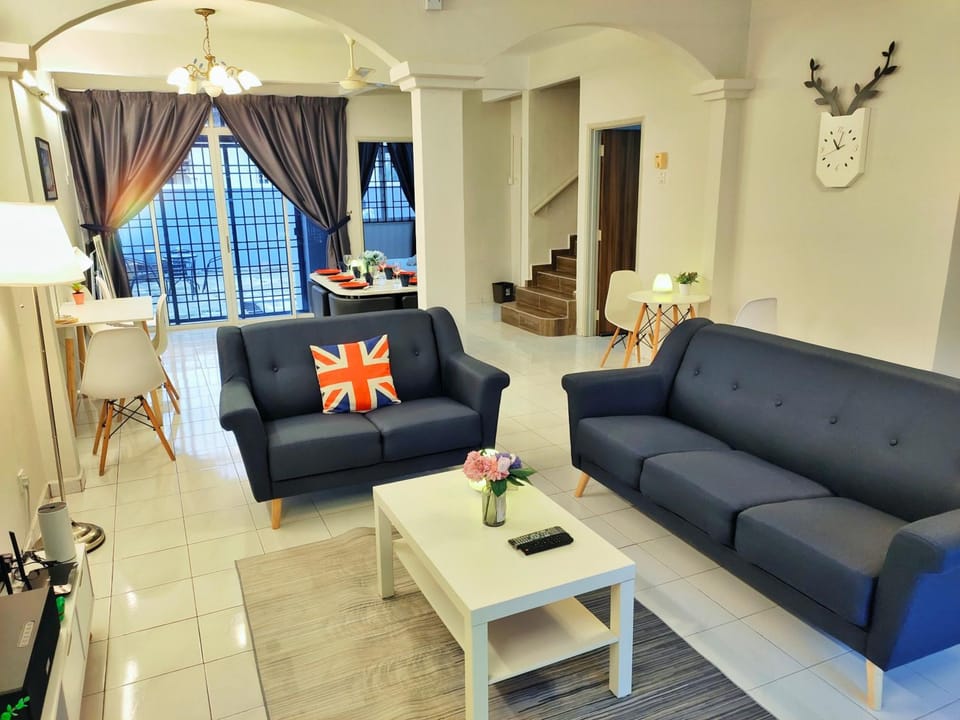 Living room, Seating area