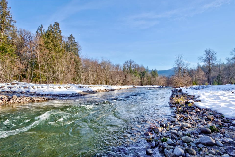 Nearby landmark, Natural landscape, Hiking, Mountain view, River view